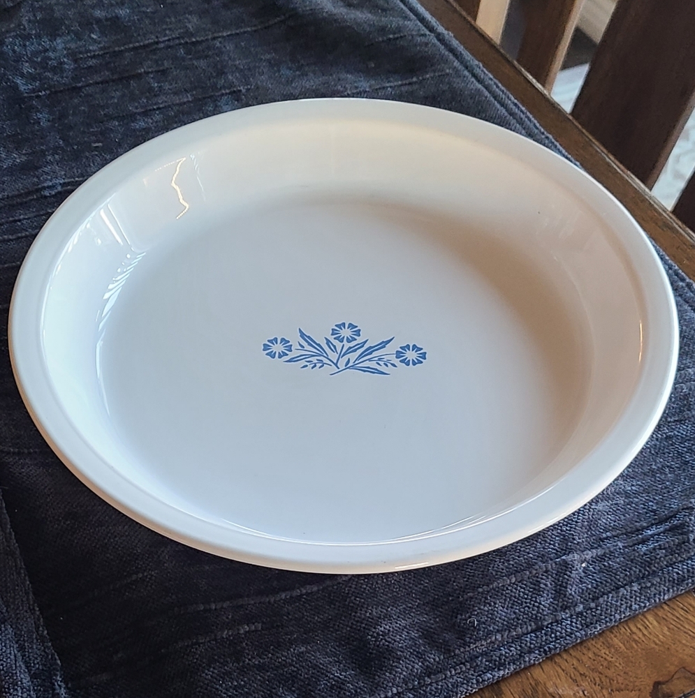Corningware Cornflower pie plate 9"